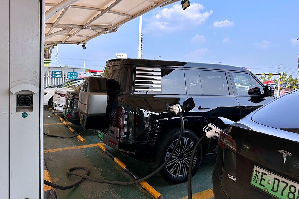 1-4月我國充電基礎設施增量101.7萬臺 樁車增量比1:2.5