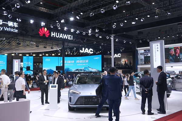 一邊制裁一邊采購？6月動(dòng)力電池出口有企業(yè)同比增長(zhǎng)超百倍