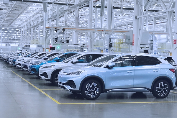 人民日?qǐng)?bào):中國(guó)新能源產(chǎn)業(yè)發(fā)展是全球性貢獻(xiàn)和機(jī)遇