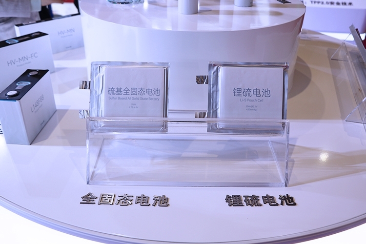 業(yè)內(nèi)熱議！固態(tài)電池這一重要節(jié)點(diǎn)來(lái)了？