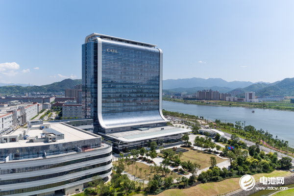 與車企合資項目技改！寧德時代將新增10GWh磷酸鐵鋰電池產能