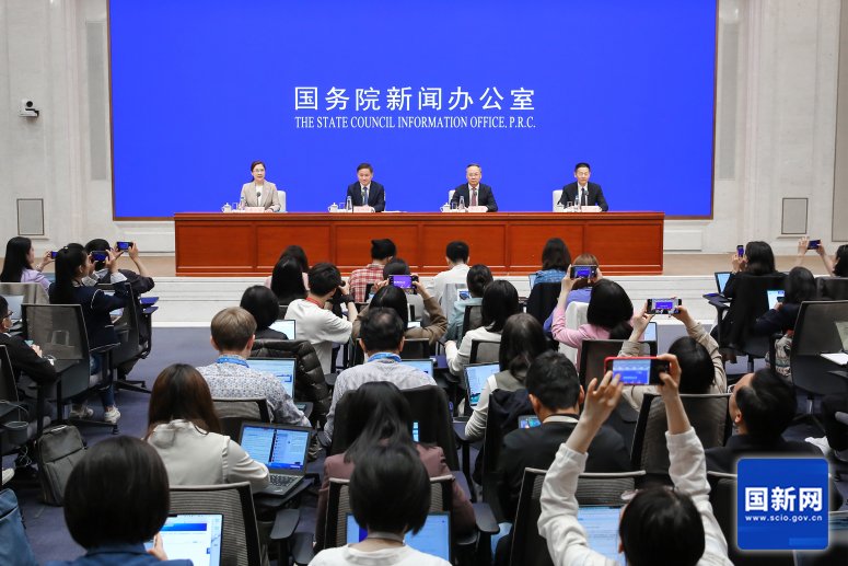 證監(jiān)會(huì)主席吳清:打出一攬子穩(wěn)市“組合拳” 堅(jiān)定不移推進(jìn)資本市場(chǎng)高水平對(duì)外開(kāi)放