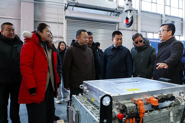 200臺氫能重卡交付！鯤華科技新疆伊吾氫能基地正式投運