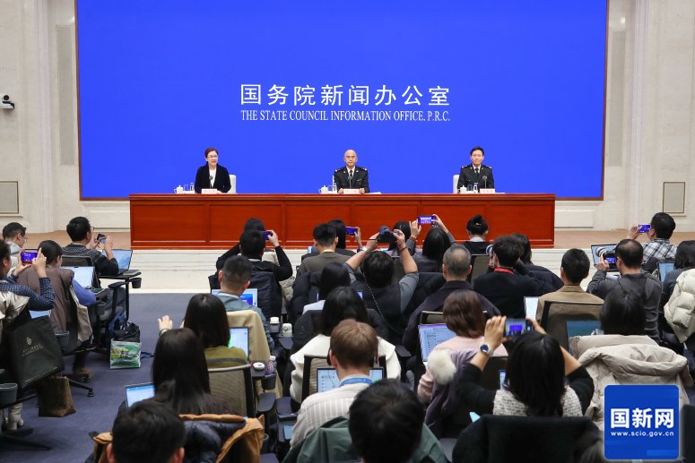 “新三樣”去年出口規模近1.3萬億 儲能電池等電工器材增長18.8%