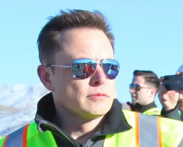 馬斯克近日去了一趟“超級電池工廠”  特斯拉又要帥呆了？