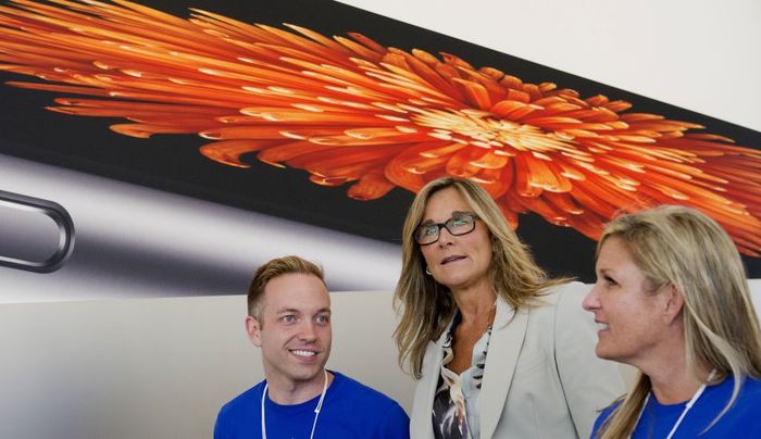 解密Apple Watch背后6位蘋果高管 庫克:對銷售數據很滿意 解密Apple Watch背后6位蘋果高管 庫克:對銷售數據很滿意