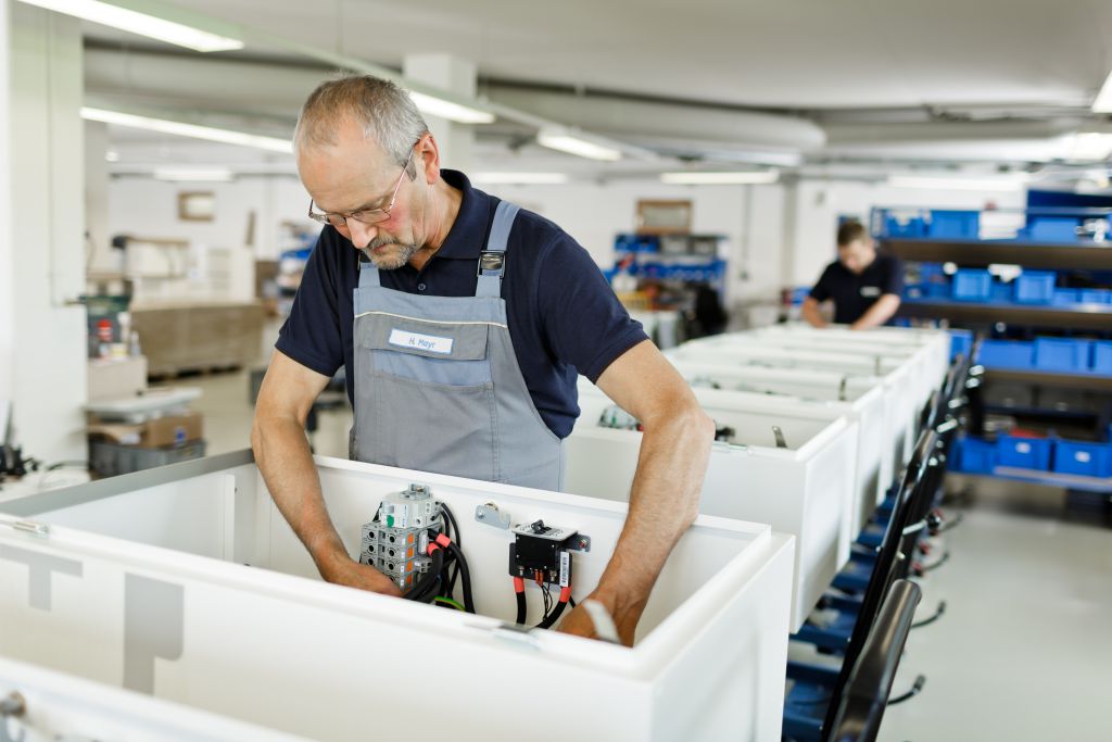 廉價電池和智能軟件將掀起下一波科技革命