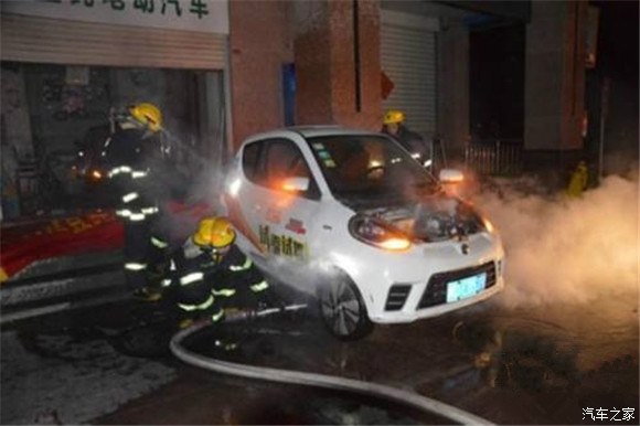 疑似知豆電動車自燃凸顯低速電動車危機(jī)0