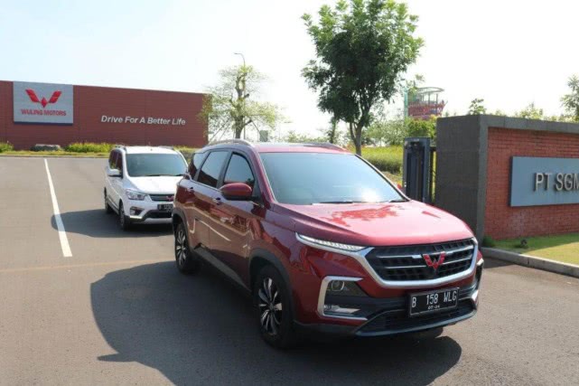 上汽通用五菱向印尼政府部門捐贈(zèng)首批10萬(wàn)只五菱牌口罩