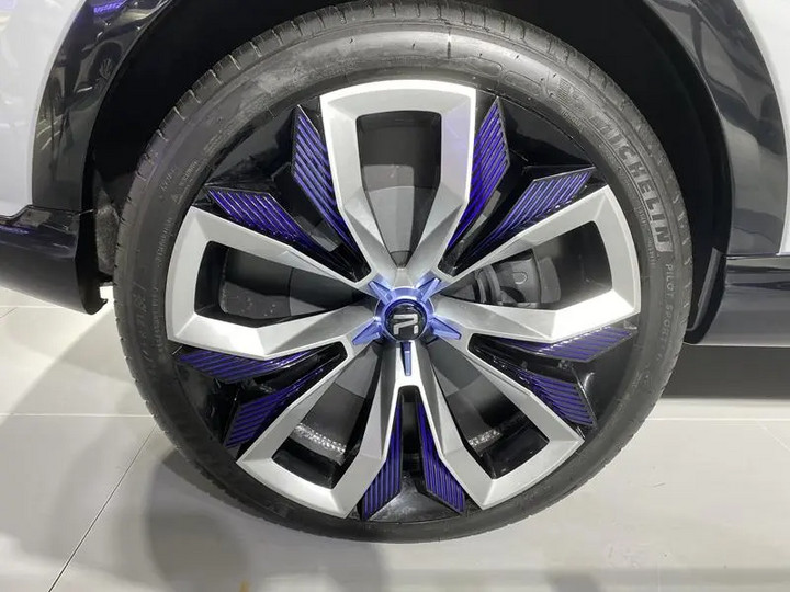 榮威MARVEL-R亮相！5G技術(shù)+L3自動(dòng)駕駛  8月首發(fā)上市