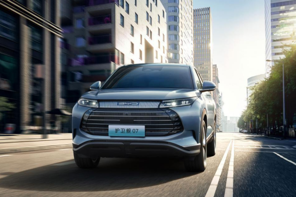 通勤可純電，遠行亦從容！比亞迪又一智能超混SUV車型上市！