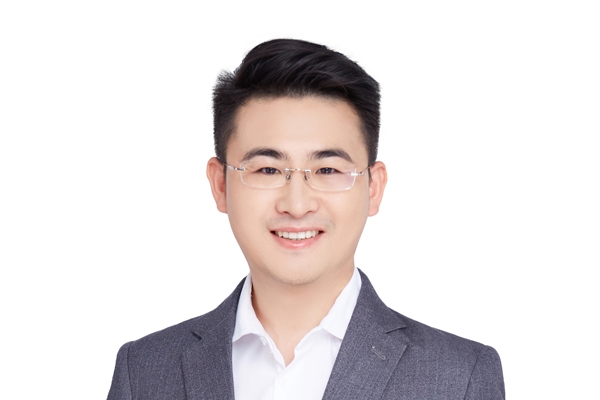 遠東電池蔣承志：祝愿同行們龍行龘龘，前程似錦！