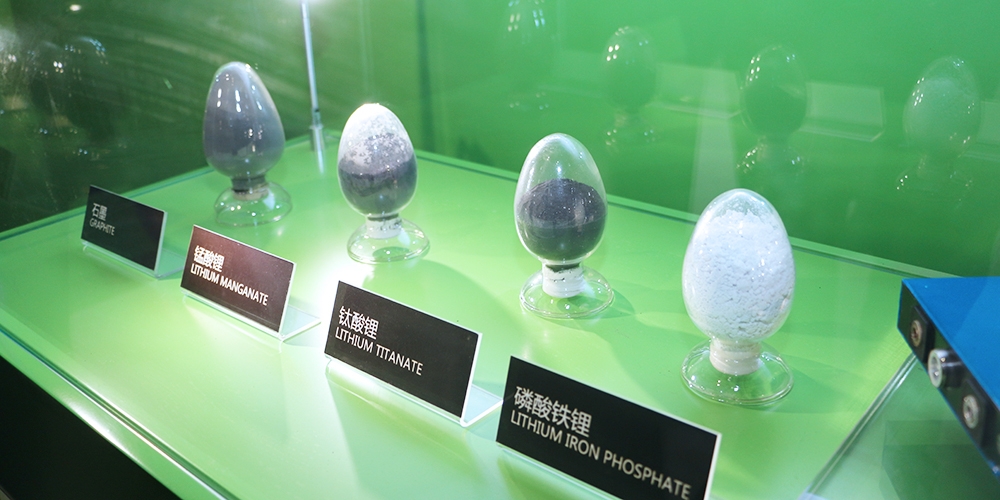 上游減產保價，下游以價換量，電池材料向上還是向下？