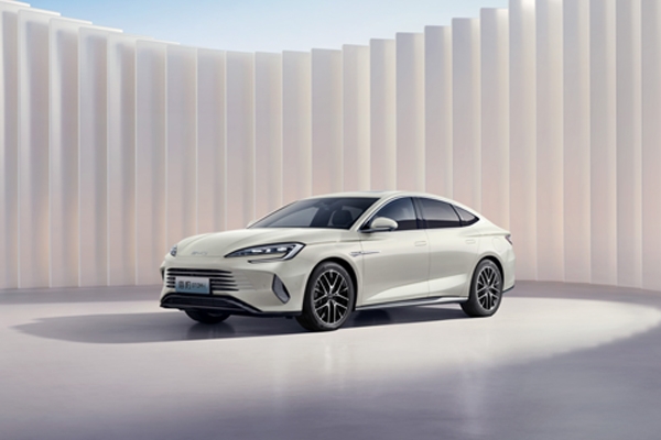 比亞迪2025款海豹售17.58萬(wàn)起！海豹07DM-i售13.98萬(wàn)起！