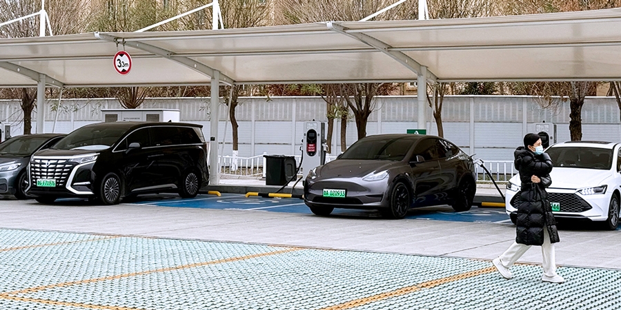 2024年全球新能源汽車銷量達1823.6萬輛 中國占比超過70%