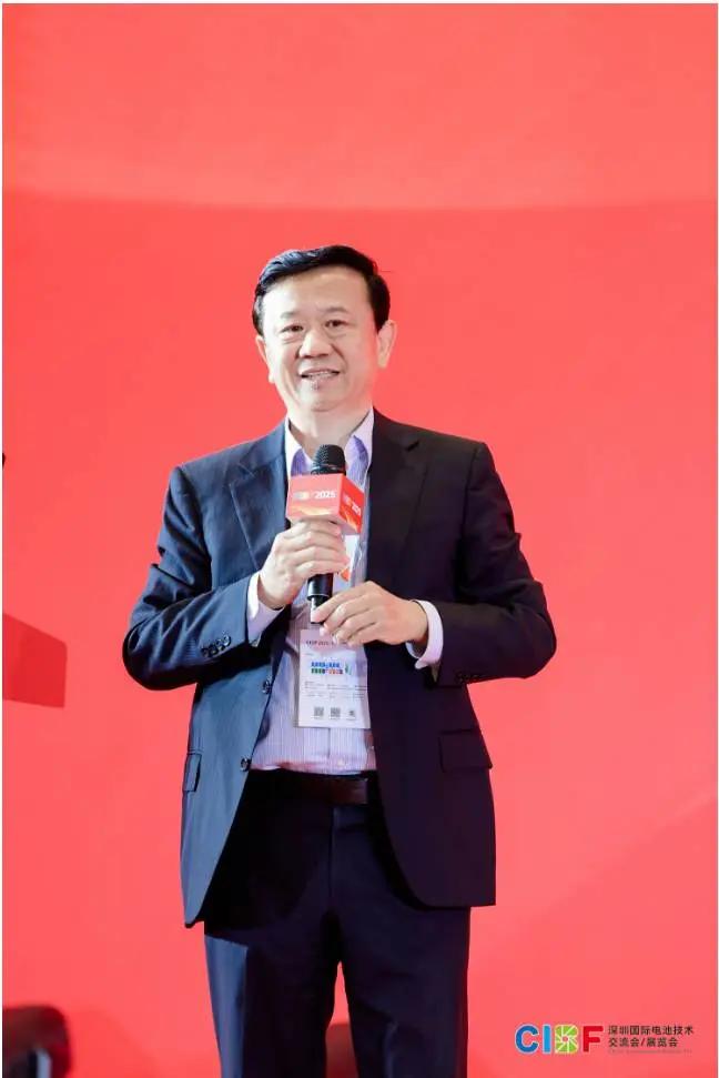 先進電池前沿技術研討會于5月15日在深圳國際會展中心成功召開 先進電池前沿技術研討會于5月15日在深圳國際會展中心成功召開