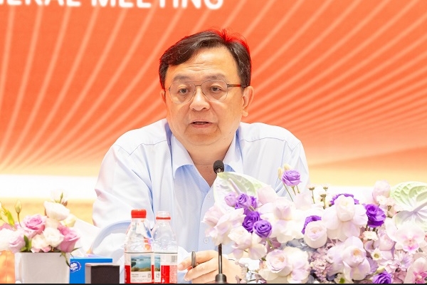 比亞迪王傳福:我們絕不拉踩同行,這是原則!