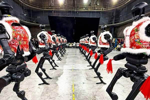 人形機(jī)器人迎來量產(chǎn)元年 2035年全球市場規(guī)模將突破1.5萬億