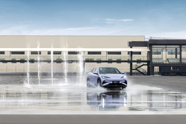 全民賽道集結！比亞迪全地形賽車場開業，助力百萬人下賽道！