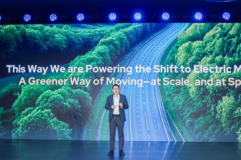 寧德時(shí)代全球業(yè)務(wù)高級(jí)總裁、首席客戶官譚立斌發(fā)布?xì)W洲戰(zhàn)略 寧德時(shí)代全球業(yè)務(wù)高級(jí)總裁、首席客戶官譚立斌發(fā)布?xì)W洲戰(zhàn)略