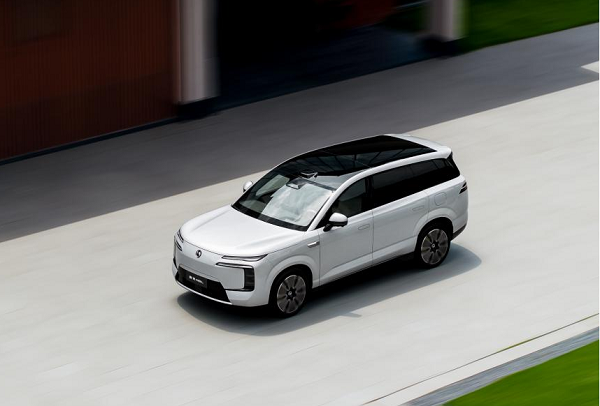 重塑大六座SUV市場新格局 騰勢N8L以31.98萬起正式開啟預售