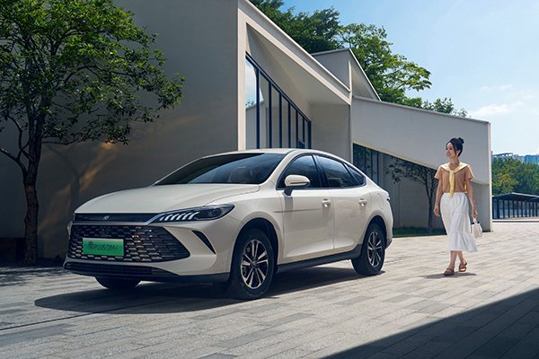 限時6.98萬元起！比亞迪第二代秦PLUS雙車上新