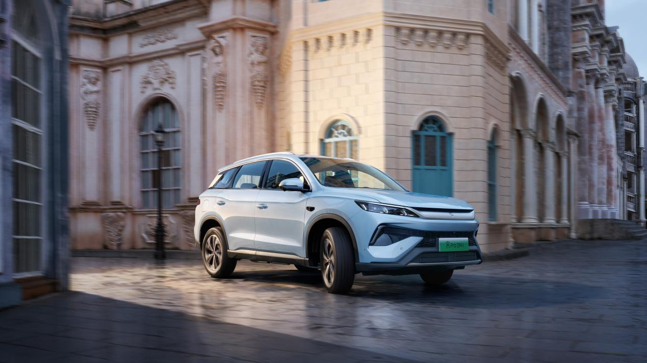 9.98萬起,2026款宋L DM-i上市,純電續航200km,標配云輦C! 9.98萬起,2026款宋L DM-i上市,純電續航200km,標配云輦C!