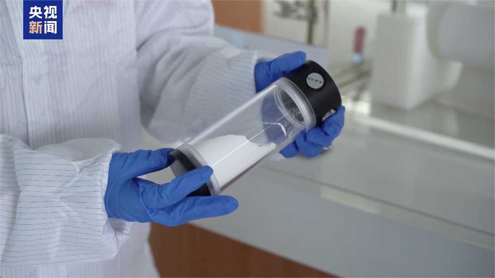 國(guó)內(nèi)已建成首條大容量全固態(tài)電池產(chǎn)線!電車?yán)m(xù)航有望突破1000公里 國(guó)內(nèi)已建成首條大容量全固態(tài)電池產(chǎn)線!電車?yán)m(xù)航有望突破1000公里