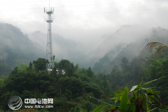 通信鋰電路徑選擇：三元材料or磷酸鐵鋰？