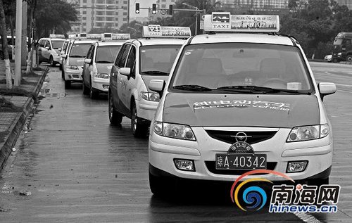 ?？诩冸妱拥氖颗艿美?電池充滿只能跑100公里