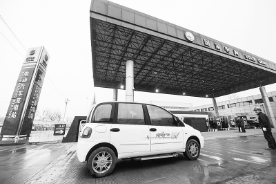 上海對部分車補貼＂現(xiàn)金加車牌＂ 鼓勵新能源車入滬