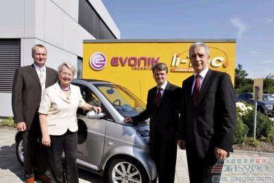 戴姆勒從贏創(chuàng)手中完購兩家電池公司 提高電池產(chǎn)能