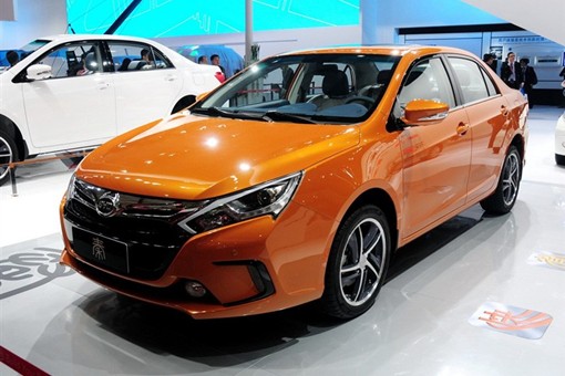 比亞迪等追趕特斯拉：動力鋰電池困局/出路