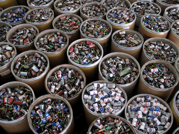 廢舊電池沉睡鄉(xiāng)村，誰來喚醒？