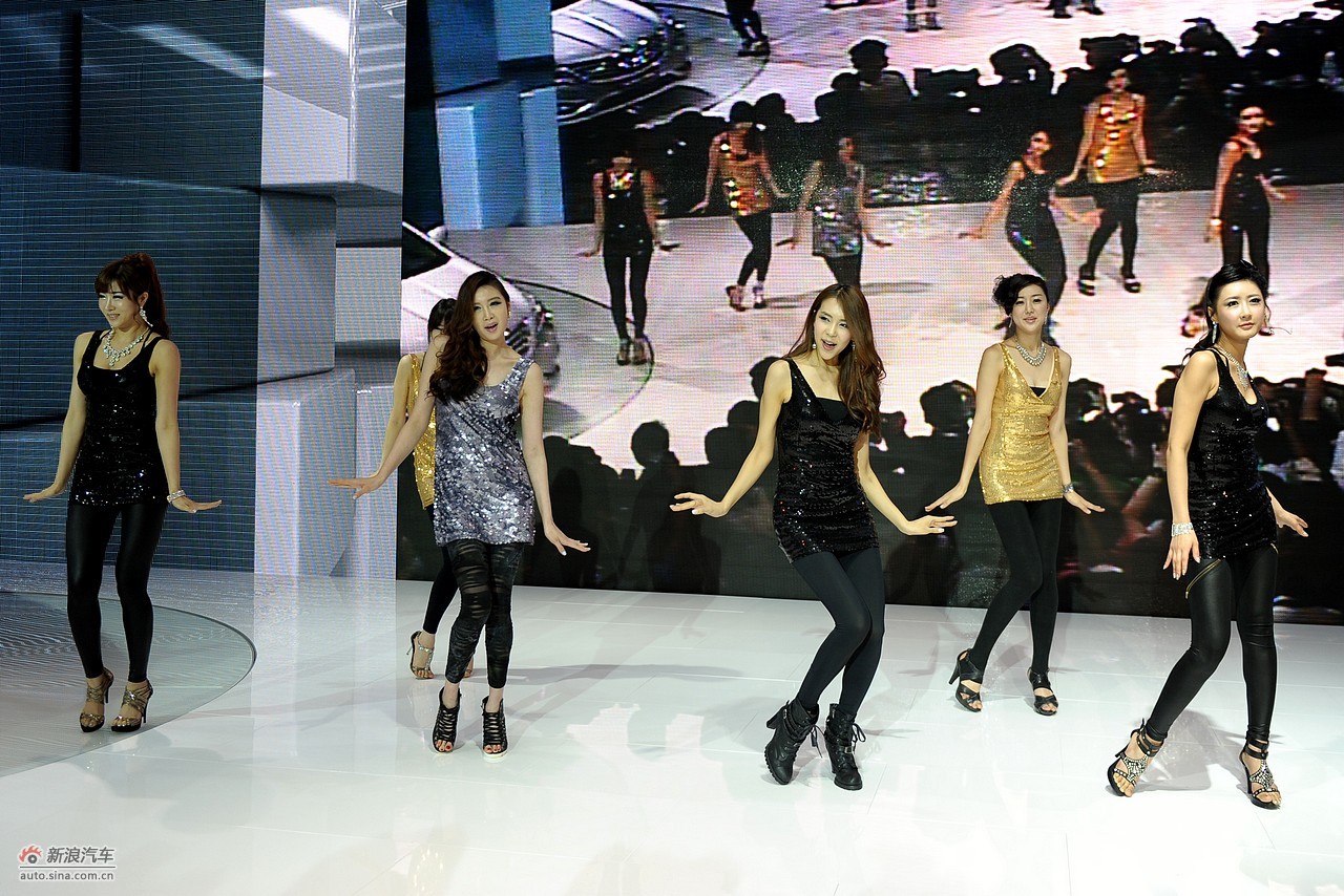 上汽搶跑新能源市場 比亞迪奔馳“技術換技術”