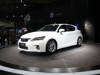 新能源汽車發展需企業努力也需政府實在作為