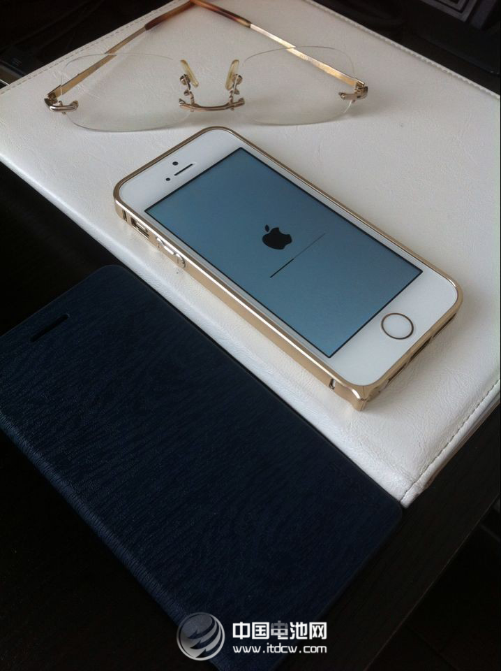 蘋果再次延長與液態金屬廠商的授權協議