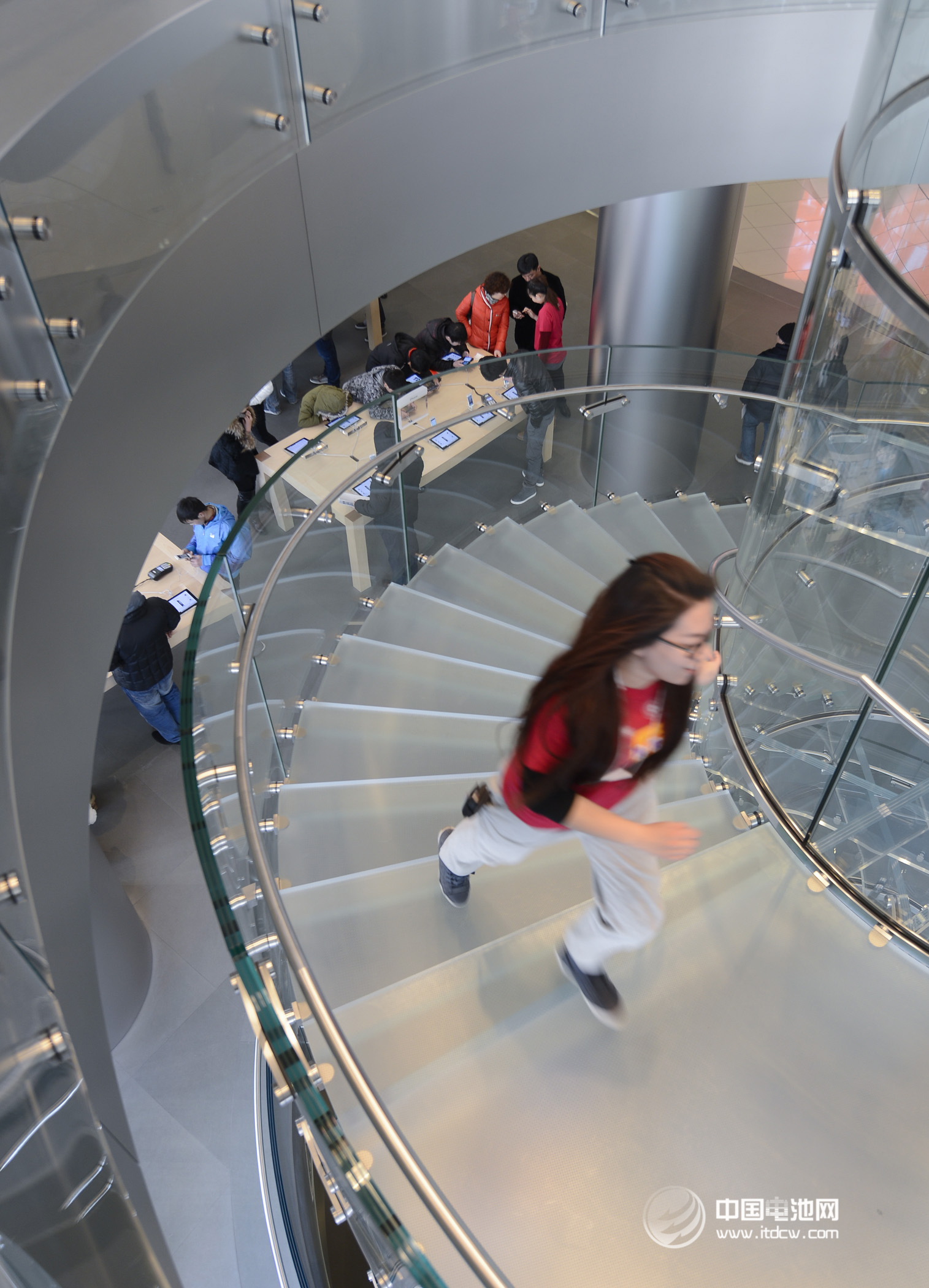 中國(guó)手機(jī)市場(chǎng)低利困局加重 廠商海外尋利步伐加快