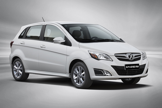 北汽集團新能源軍團車參加首屆環青海湖電動車賽