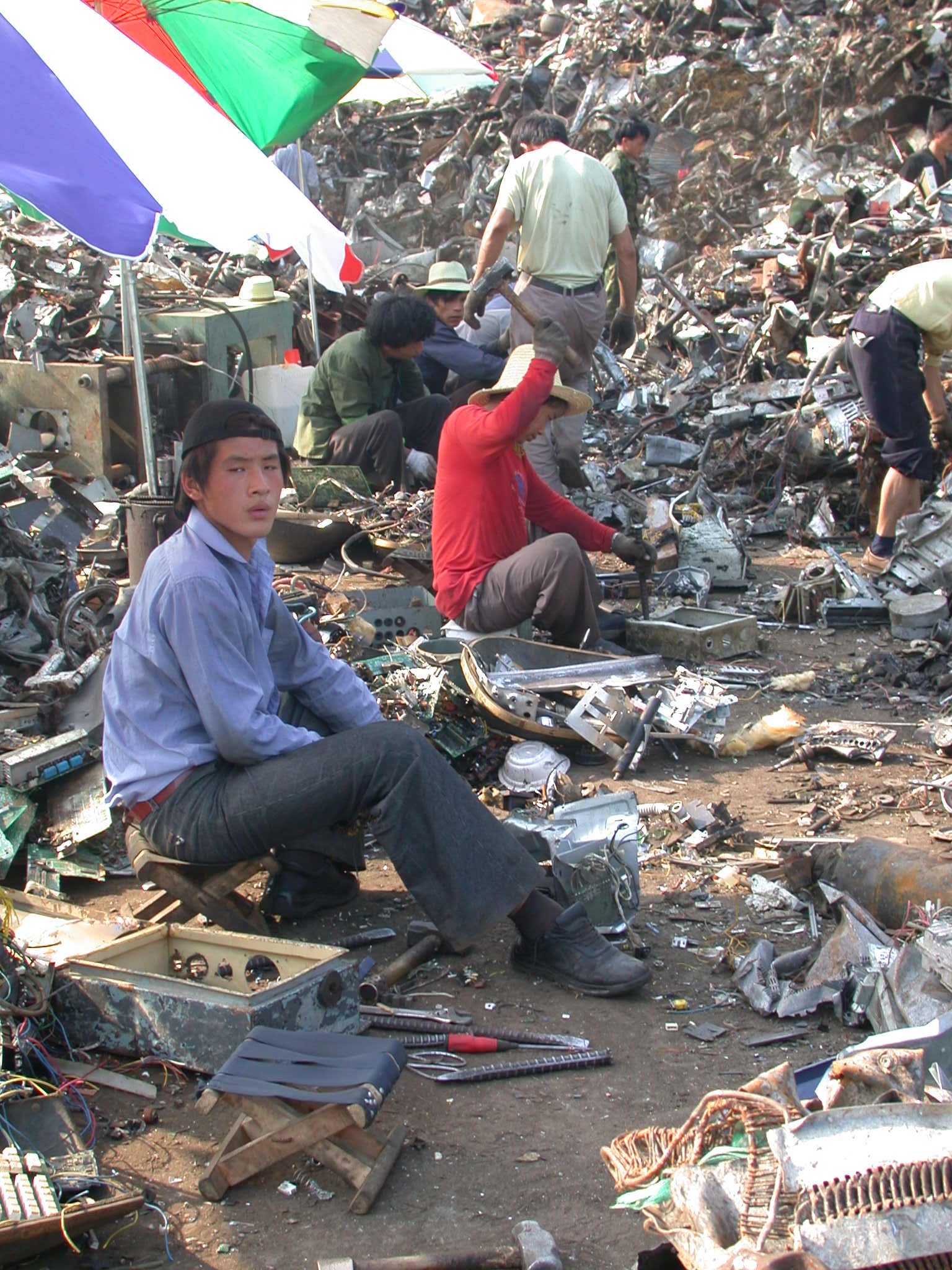 中國或成世界最大電子垃圾場 產業鏈利潤驚人
