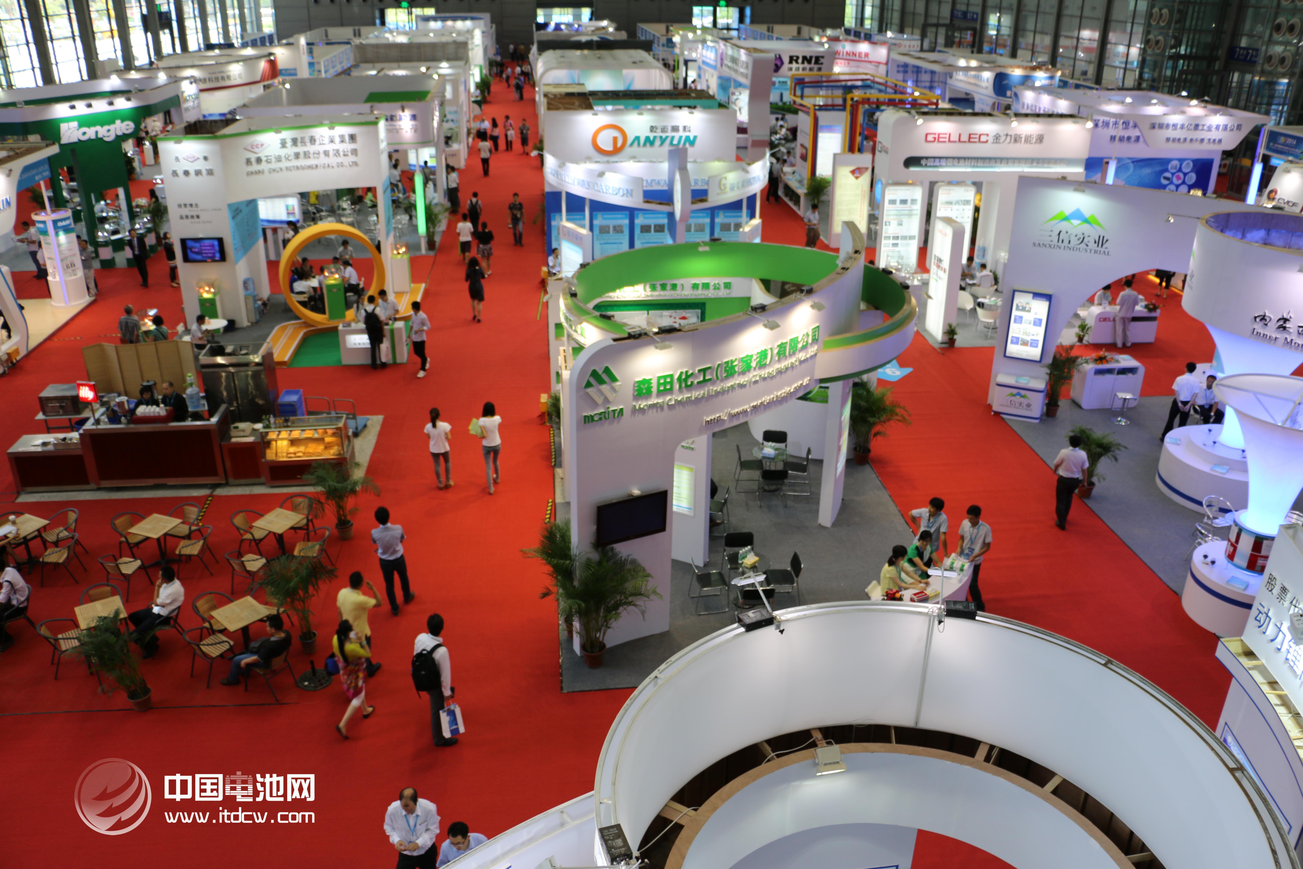 新能源汽車打破產(chǎn)業(yè)化最后關(guān)卡  市場(chǎng)反應(yīng)強(qiáng)烈