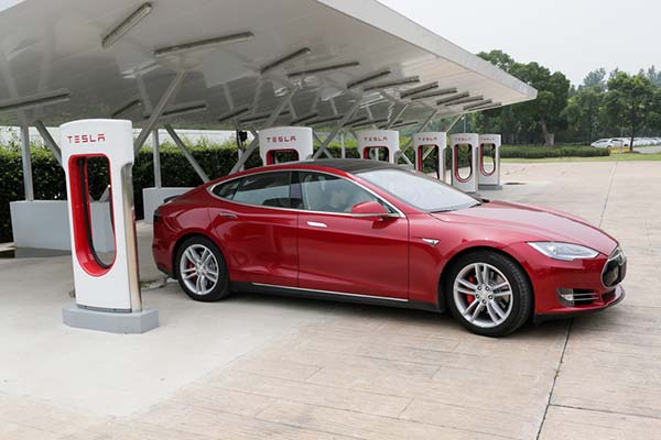 LG宣布研發新型電動汽車 比特斯拉便宜一半