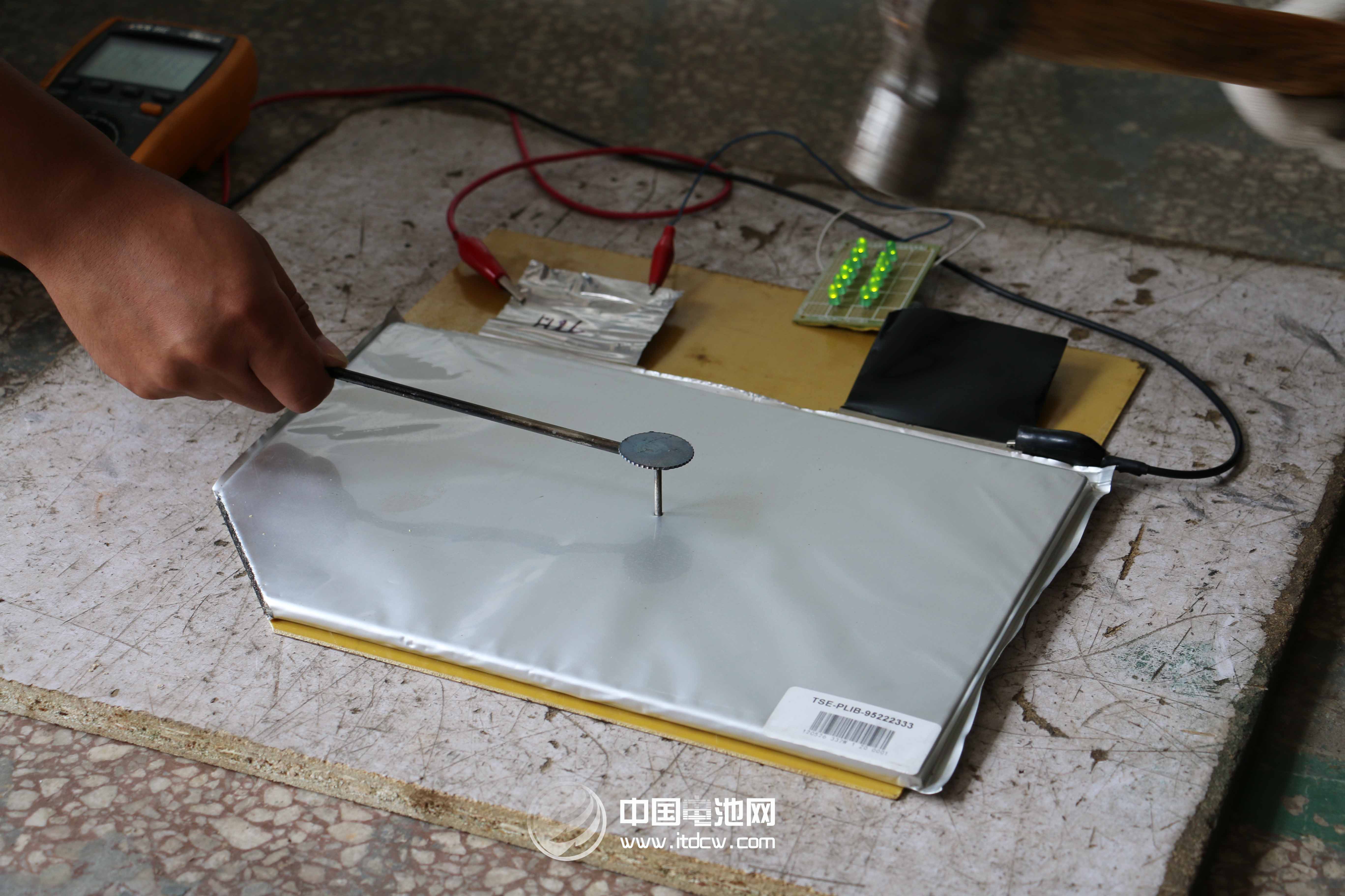 眾企搶灘產能過剩 鋰電池行業面臨監管  