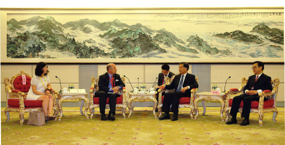 汪洋會見特斯拉吳碧瑄：擬放松制造業準入