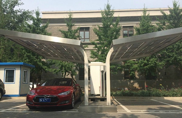 合肥或建特斯拉式太陽能充電站 頂棚將設(shè)置光伏電板