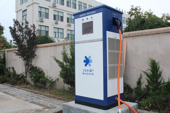 青島首輛直充電動(dòng)公交城陽開跑 里程可達(dá)80-100公里 青島首輛直充電動(dòng)公交城陽開跑 里程可達(dá)80-100公里