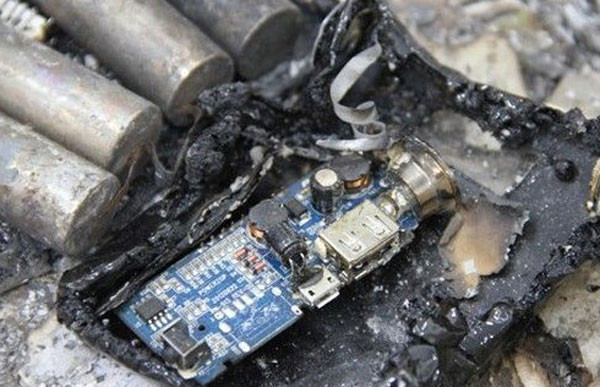 攜帶移動電源上飛機(jī)  先了解安全問題與規(guī)定