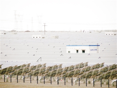 甘肅敦煌為世界大規(guī)模光伏電站項(xiàng)目提供了范本