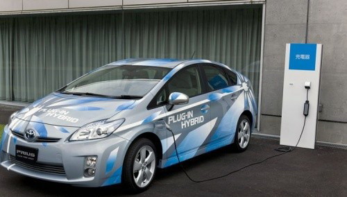 豐田在華強推混合動力 年銷量有望突破10萬輛