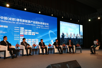 互動:行業權威人士共同探討新能源汽車產業發展熱點問題 互動:行業權威人士共同探討新能源汽車產業發展熱點問題